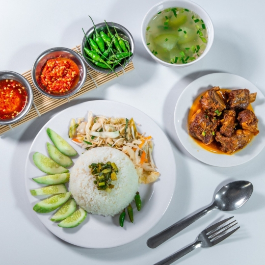 Cơm sườn non ram