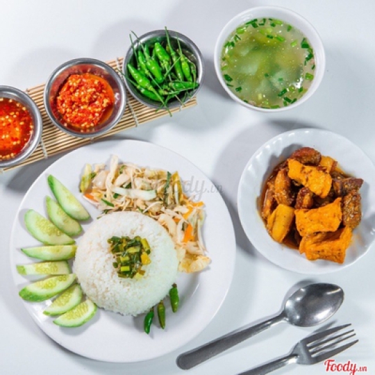 cơm thịt kho đậu hủ